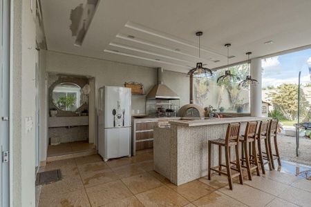 Casa à venda com 534m², 4 quartos e 4 vagas