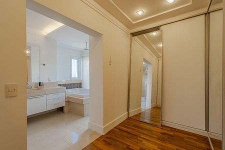 Casa à venda com 4 quartos, 534m² em Villa Lombarda, Valinhos