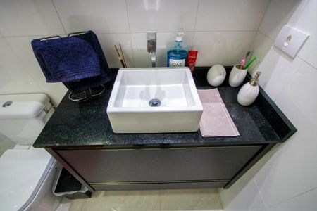 Apartamento à venda com 62m², 2 quartos e 2 vagas Apartamento à venda com 62m², 2 quartos e 2 vagasBanheiro do quarto 1