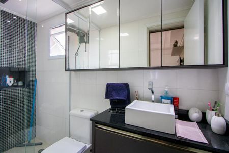 Apartamento à venda com 62m², 2 quartos e 2 vagas Apartamento à venda com 62m², 2 quartos e 2 vagasBanheiro do quarto 1