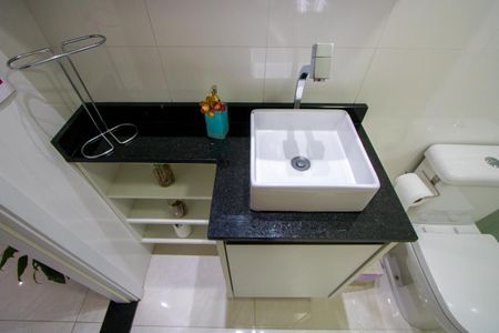 Apartamento à venda com 62m², 2 quartos e 2 vagas Apartamento à venda com 62m², 2 quartos e 2 vagasBanheiro social