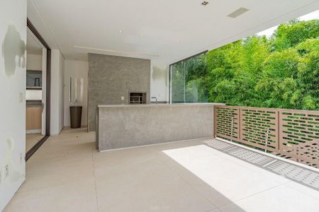 Casa à venda com 429m², 5 quartos e 3 vagas