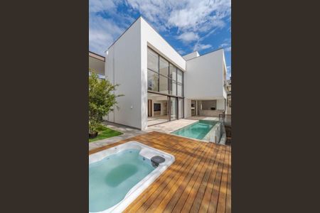 Casa à venda com 429m², 5 quartos e 3 vagas