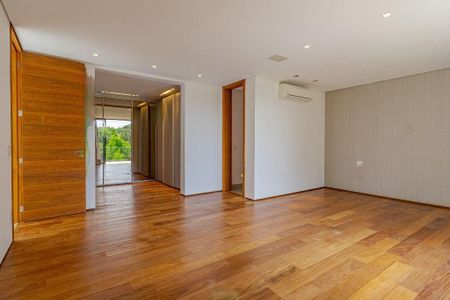 Casa à venda com 429m², 5 quartos e 3 vagas