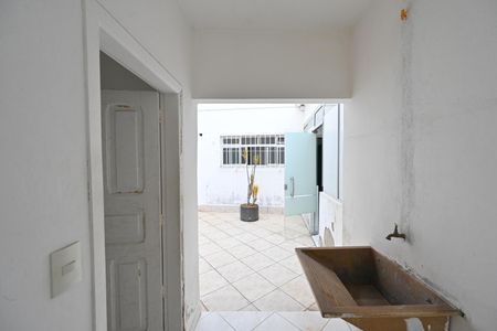 Casa para alugar com 215m², 4 quartos e 3 vagas Casa para alugar com 215m², 4 quartos e 3 vagasLavanderia