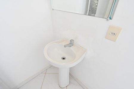 Casa para alugar com 215m², 4 quartos e 3 vagas Casa para alugar com 215m², 4 quartos e 3 vagasBanheiro Social 1
