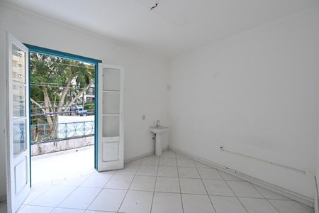 Casa para alugar com 215m², 4 quartos e 3 vagas Casa para alugar com 215m², 4 quartos e 3 vagasQuarto 2