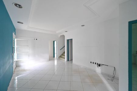 Sala de casa para alugar com 4 quartos, 215m² em Vila da Saúde, São Paulo