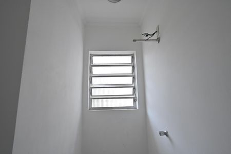 Casa para alugar com 215m², 4 quartos e 3 vagas Casa para alugar com 215m², 4 quartos e 3 vagasBanheiro Social 2