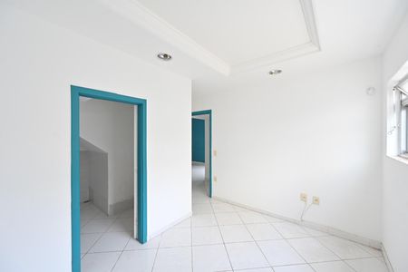 Casa para alugar com 215m², 4 quartos e 3 vagas Casa para alugar com 215m², 4 quartos e 3 vagasSuite
