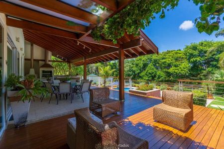 Casa à venda com 391m², 4 quartos e 4 vagas