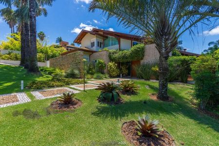 Casa à venda com 391m², 4 quartos e 4 vagas