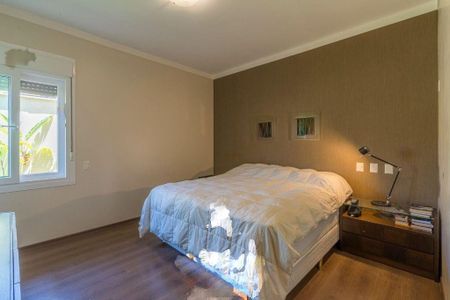 Casa à venda com 391m², 4 quartos e 4 vagas