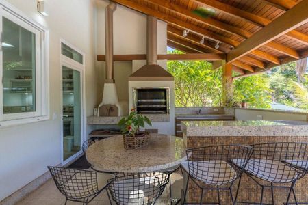 Casa à venda com 391m², 4 quartos e 4 vagas