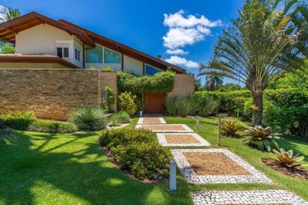 Casa à venda com 391m², 4 quartos e 4 vagas