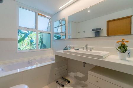 Casa à venda com 4 quartos, 391m² em Dos Ortizes, Valinhos