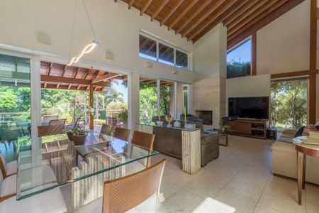 Casa à venda com 4 quartos, 391m² em Dos Ortizes, Valinhos