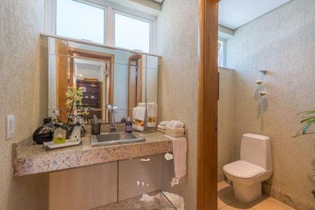 Casa à venda com 391m², 4 quartos e 4 vagas