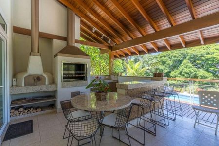 Casa à venda com 391m², 4 quartos e 4 vagas