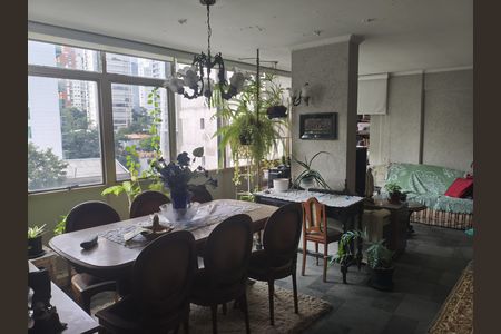 Apartamento à venda com 141m², 3 quartos e 1 vaga Apartamento à venda com 141m², 3 quartos e 1 vagaSala de Jantar