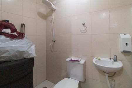 Casa à venda com 225m², 3 quartos e 5 vagas Casa à venda com 225m², 3 quartos e 5 vagasBanheiro de Serviço