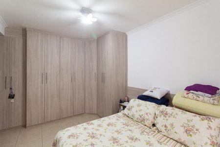 Casa à venda com 225m², 3 quartos e 5 vagas Casa à venda com 225m², 3 quartos e 5 vagasSuíte 2