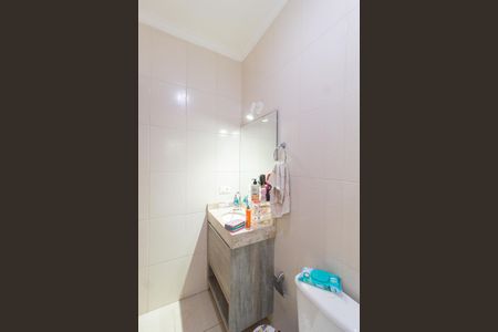 Casa à venda com 225m², 3 quartos e 5 vagas Casa à venda com 225m², 3 quartos e 5 vagasBanheiro da Suíte 1