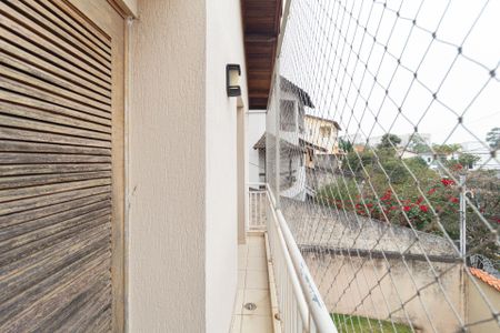 Casa à venda com 225m², 3 quartos e 5 vagas Casa à venda com 225m², 3 quartos e 5 vagasSacada