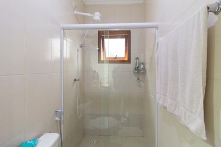 Casa à venda com 225m², 3 quartos e 5 vagas Casa à venda com 225m², 3 quartos e 5 vagasBanheiro da Suíte 1