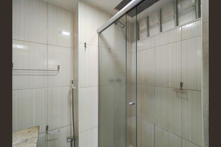 Apartamento à venda com 76m², 2 quartos e 1 vaga Apartamento à venda com 76m², 2 quartos e 1 vagaBanheiro Corredor