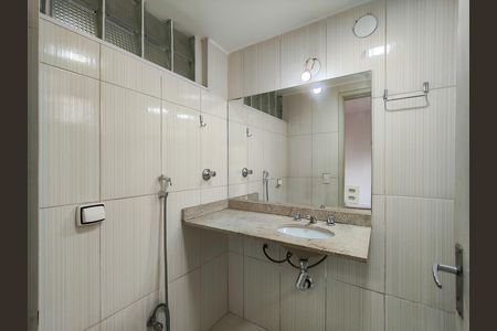 Apartamento à venda com 76m², 2 quartos e 1 vaga Apartamento à venda com 76m², 2 quartos e 1 vagaBanheiro da Suíte