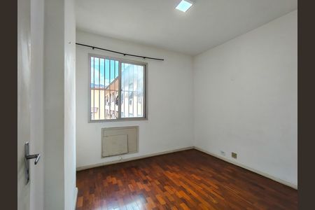 Apartamento à venda com 76m², 2 quartos e 1 vaga Apartamento à venda com 76m², 2 quartos e 1 vagaQuarto