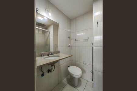 Apartamento à venda com 76m², 2 quartos e 1 vaga Apartamento à venda com 76m², 2 quartos e 1 vagaBanheiro Corredor
