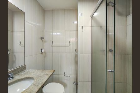 Apartamento à venda com 76m², 2 quartos e 1 vaga Apartamento à venda com 76m², 2 quartos e 1 vagaBanheiro Corredor