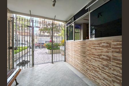 Apartamento à venda com 76m², 2 quartos e 1 vaga
