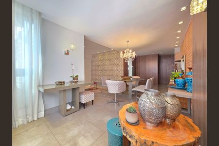 Apartamento à venda com 270m², 4 quartos e 4 vagas Apartamento à venda com 270m², 4 quartos e 4 vagasSala