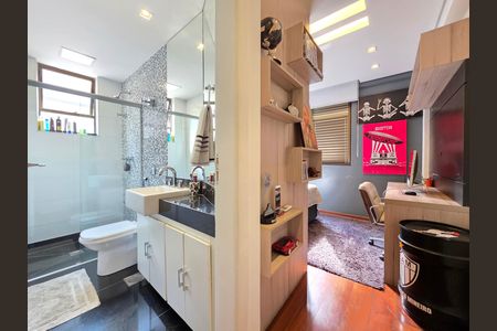 Apartamento à venda com 270m², 4 quartos e 4 vagas Apartamento à venda com 270m², 4 quartos e 4 vagasQuarto Suíte 3
