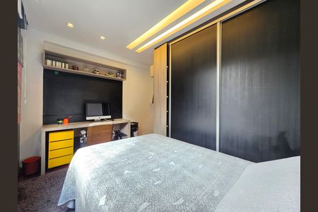 Apartamento à venda com 270m², 4 quartos e 4 vagas Apartamento à venda com 270m², 4 quartos e 4 vagasQuarto Suíte 3