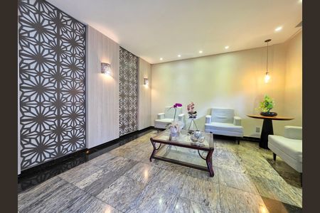 Apartamento à venda com 270m², 4 quartos e 4 vagas Apartamento à venda com 270m², 4 quartos e 4 vagasHall de entrada