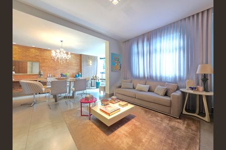 Apartamento à venda com 270m², 4 quartos e 4 vagas Apartamento à venda com 270m², 4 quartos e 4 vagasSala