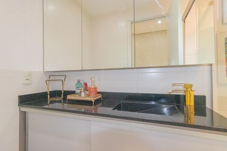 Apartamento à venda com 78m², 2 quartos e 2 vagas Apartamento à venda com 78m², 2 quartos e 2 vagasBanheiro Social