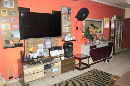 Sala de casa à venda com 3 quartos, 188m² em Parque Renato Maia, Guarulhos