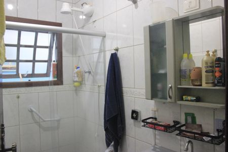 Casa à venda com 188m², 3 quartos e 2 vagasBanheiro social