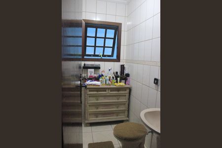 Casa à venda com 188m², 3 quartos e 2 vagasLavabo