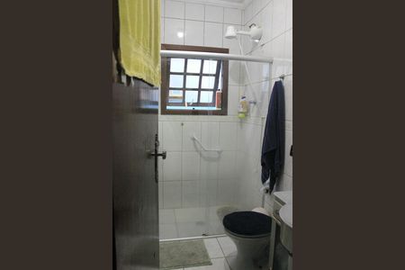 Casa à venda com 188m², 3 quartos e 2 vagasBanheiro social