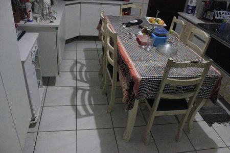 Casa à venda com 188m², 3 quartos e 2 vagasCozinha