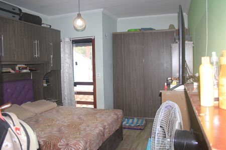 Casa à venda com 188m², 3 quartos e 2 vagasSuíte