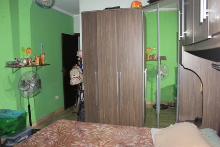 Casa à venda com 188m², 3 quartos e 2 vagasSuíte