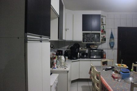 Casa à venda com 188m², 3 quartos e 2 vagasCozinha