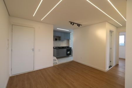 Sala de apartamento para alugar com 3 quartos, 54m² em Canhema, Diadema